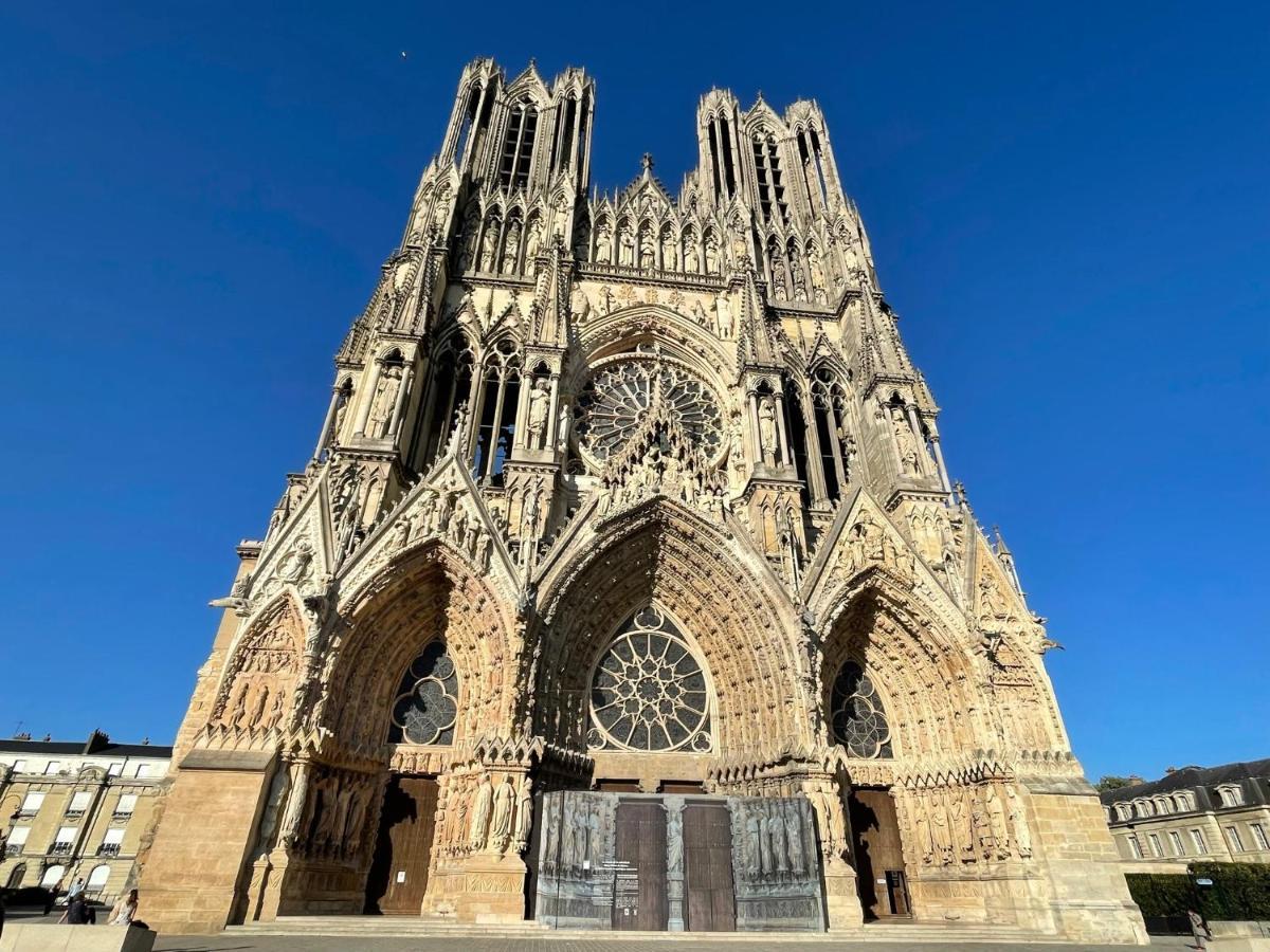 Aux Clefs Des Sacres - Dans Un Hotel Particulier Situe Rue Du Marc - Reims - Hyper Centre Forum Mairie Boulingrin Экстерьер фото