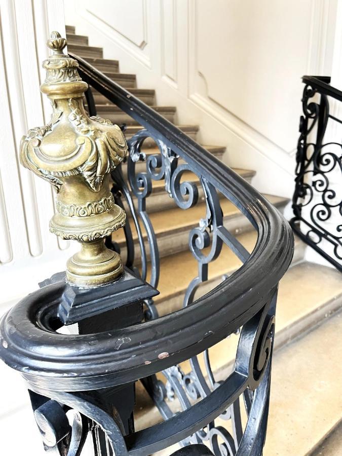 Aux Clefs Des Sacres - Dans Un Hotel Particulier Situe Rue Du Marc - Reims - Hyper Centre Forum Mairie Boulingrin Экстерьер фото